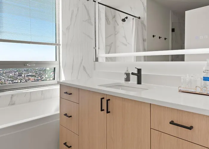 K2 Sky High With Stunning Views In West Loop Chicago