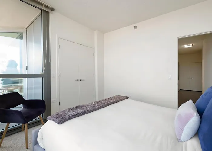 K2 Sky High With Stunning Views In West Loop *