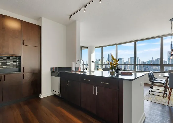 K2 Sky High With Stunning Views In West Loop *