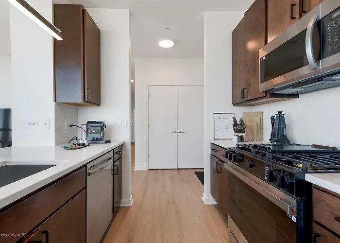 K2 Sky High With Stunning Views In West Loop *